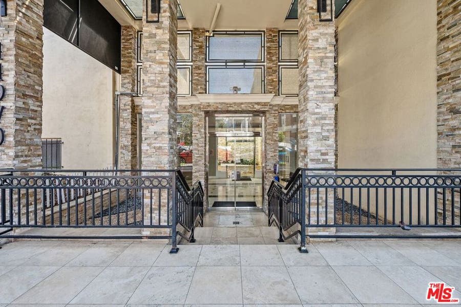 Property photo for 11970 Montana Avenue, #102, Los Angeles, CA