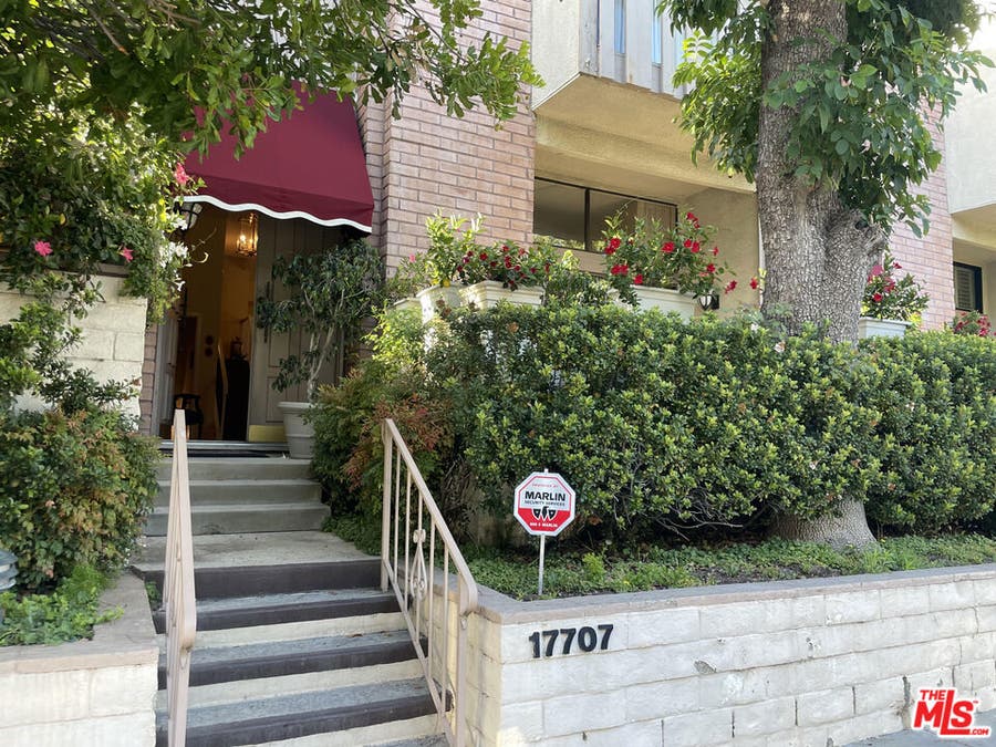 Property photo for 17707 Magnolia Boulevard, Encino, CA
