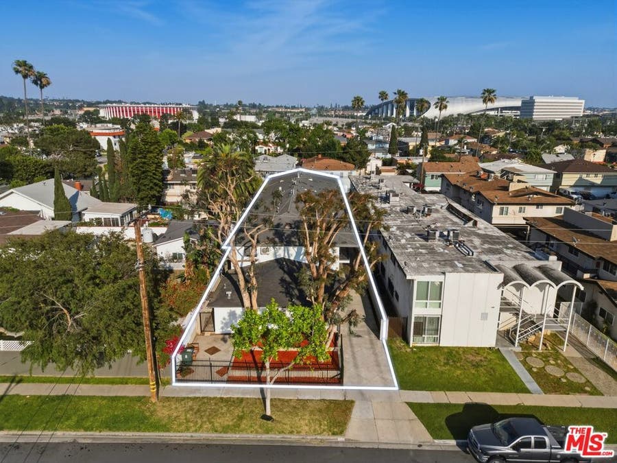 Property photo for 614 Myrtle Avenue, Inglewood, CA