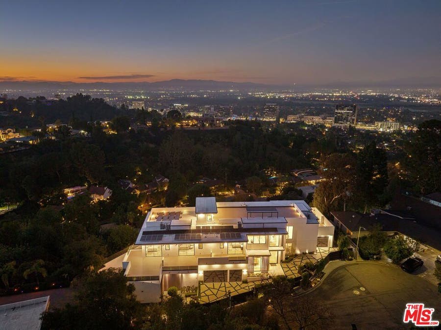 Property photo for 4125 Royal Crest Place, Encino, CA