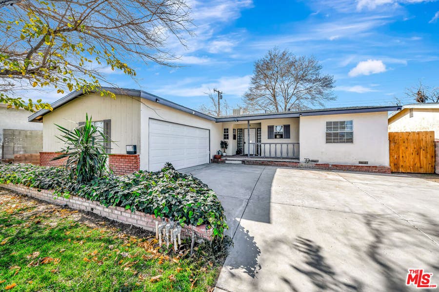 Property photo for 38453 3rd Street, Palmdale, CA