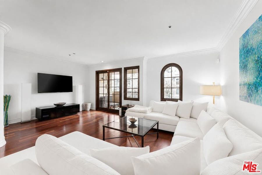 Property photo for 850 N Croft Avenue, #302, Los Angeles, CA