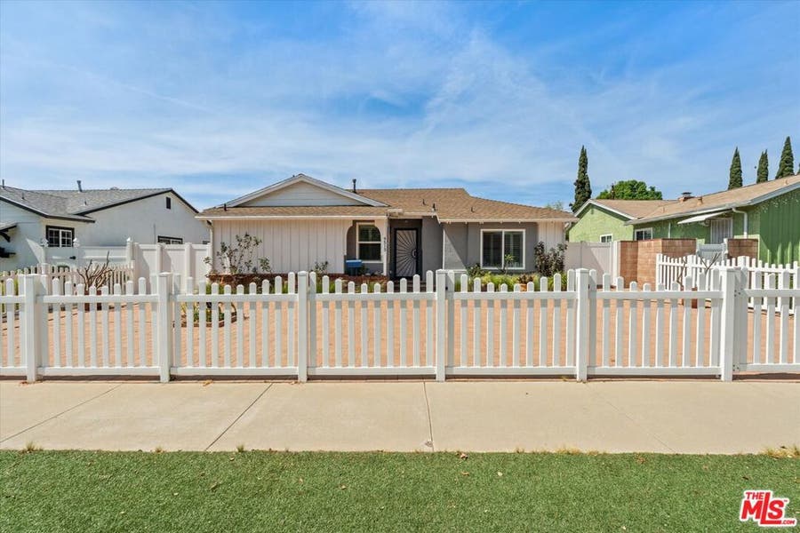 Property photo for 9313 Hayvenhurst Avenue, North Hills, CA