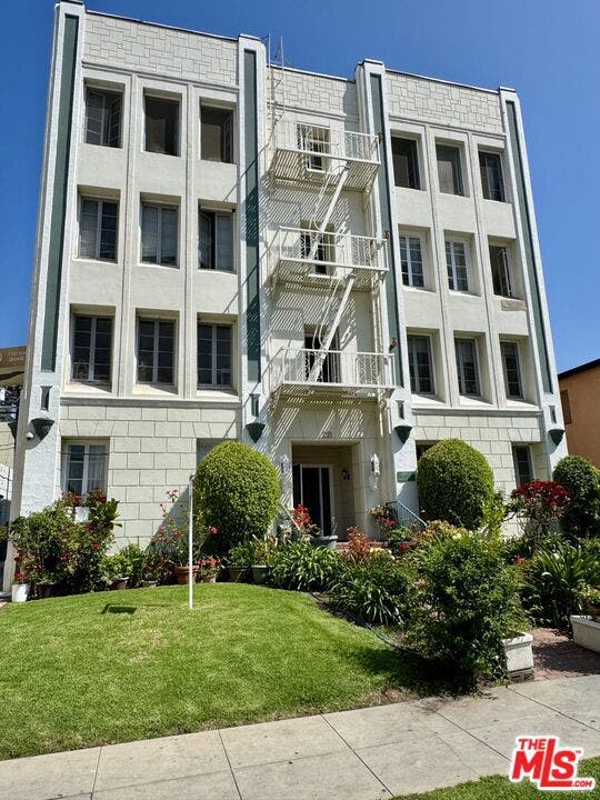 Property photo for 218 S Tower Drive, Beverly Hills, CA