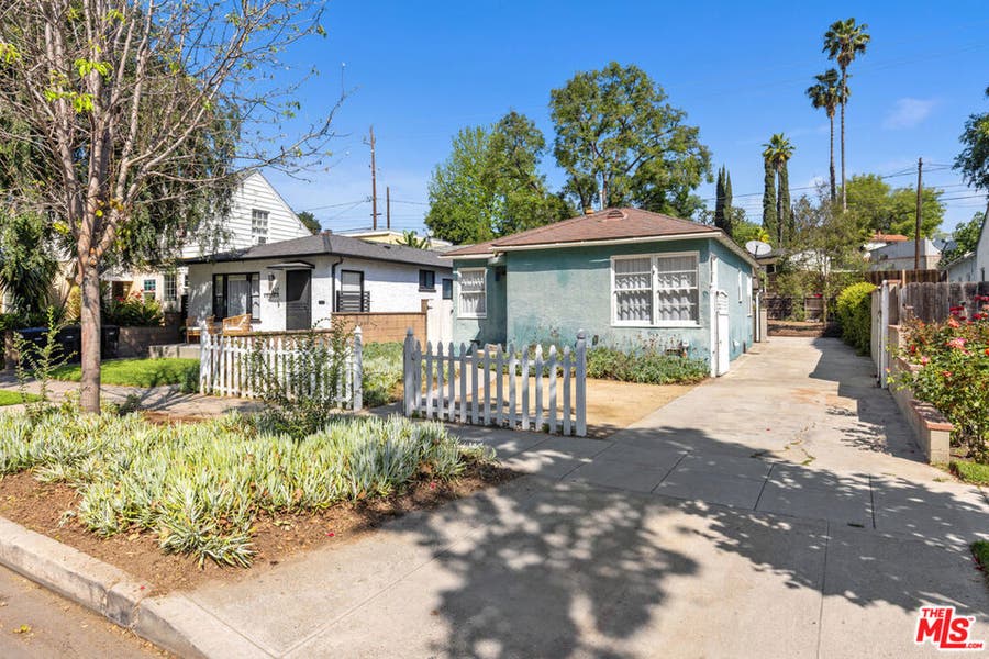 Property photo for 425 W Riverside Drive, Burbank, CA