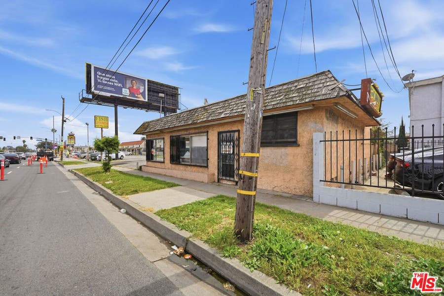Property photo for 1021 W 101st Street, Los Angeles, CA
