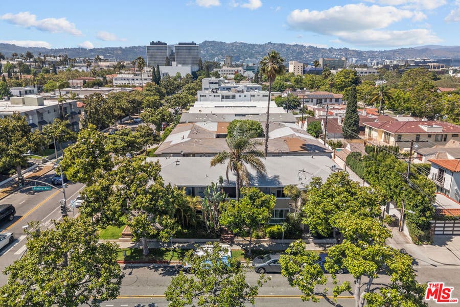 Property photo for 272 S Doheny Drive, Beverly Hills, CA