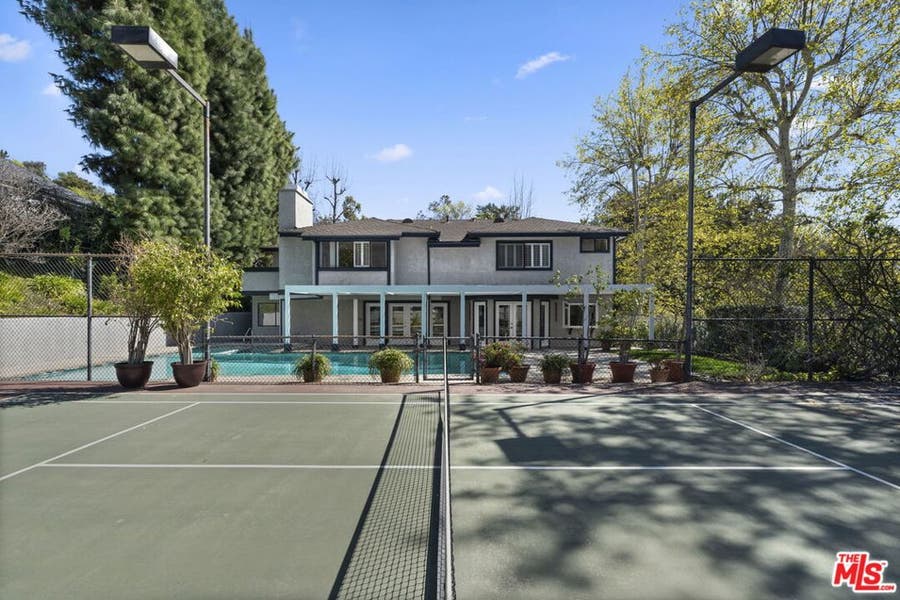 Property photo for 2937 Deep Canyon Drive, Beverly Hills, CA