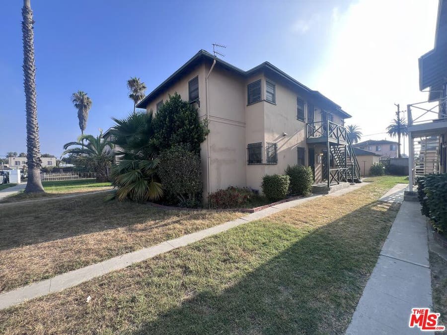 Property photo for 6130 S Hobart Boulevard, Los Angeles, CA