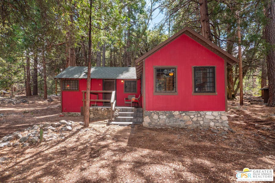 Property photo for 76 Seven Oaks Trail, Angelus Oaks, CA