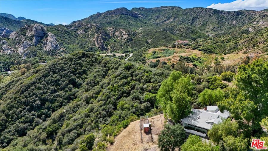Property photo for 2617 Hodgson Circle Drive, Topanga, CA