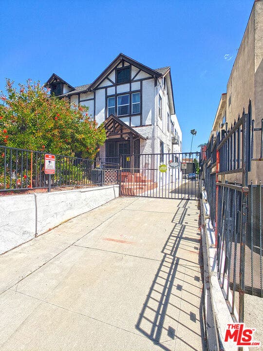 Property photo for 336 S Wilton Place, #338, Los Angeles, CA