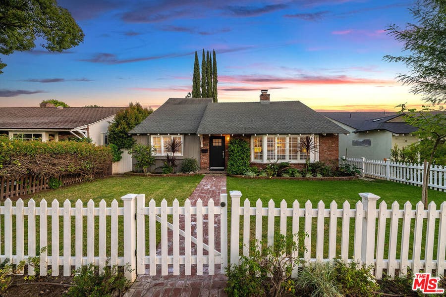 Property photo for 4134 W Mcfarlane Avenue, Burbank, CA