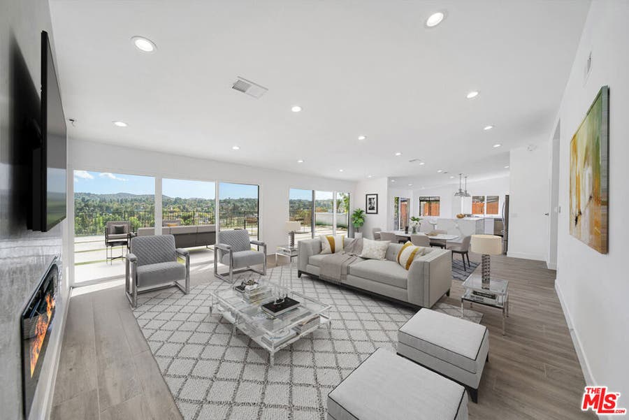 Property photo for 23500 Aetna Street, Woodland Hills, CA