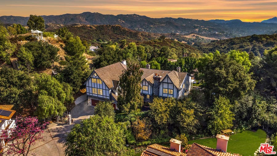 Property photo for 21128 Bellini Drive, Topanga, CA