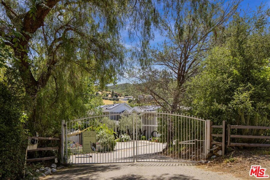 Property photo for 2210 Triunfo Place, Agoura Hills, CA