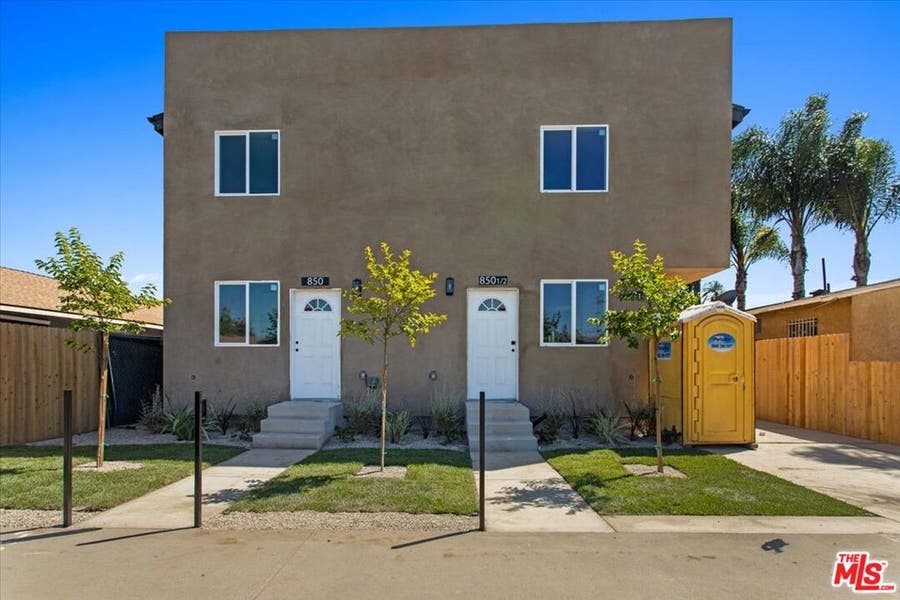 Property photo for 850 W Gage Avenue, Los Angeles, CA