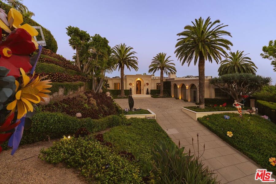 Property photo for 1140 Laurel Way, Beverly Hills, CA