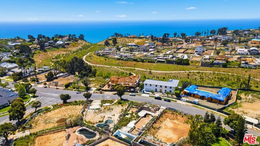 Property photo for 622 Alma Real Drive, Pacific Palisades, CA