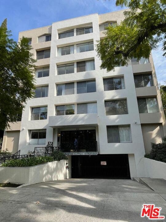 Property photo for 412 N Palm Drive, #302, Beverly Hills, CA