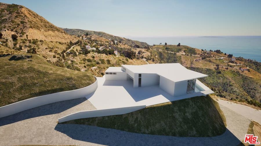 Property photo for 2527 Coal Canyon Rd, Malibu, CA