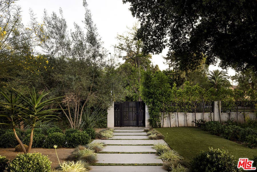Property photo for 13907 Chandler Boulevard, Sherman Oaks, CA