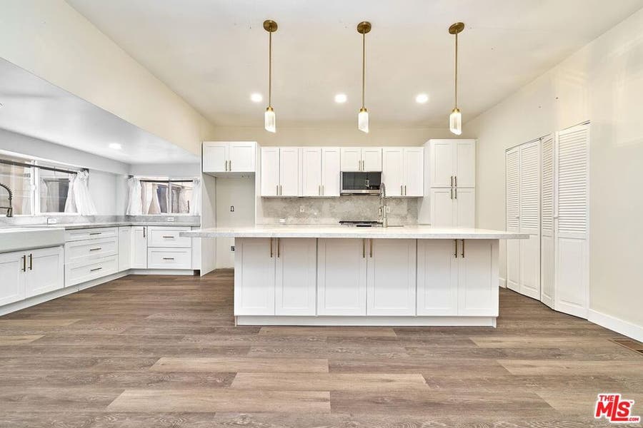 Property photo for 2619 Raymond Avenue, Los Angeles, CA