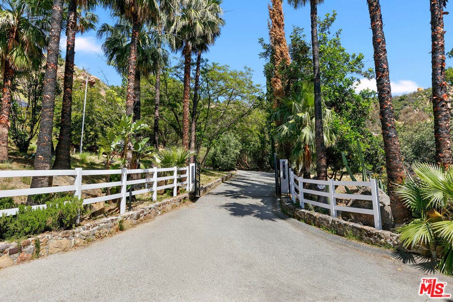 Property photo for 260 Loma Metisse Road, Malibu, CA