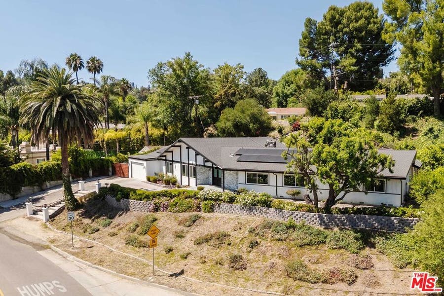 Property photo for 5121 Winnetka Avenue, Woodland Hills, CA