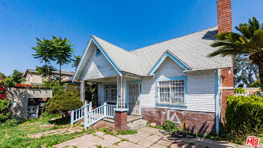 Property photo for 853 E 112th Street, Los Angeles, CA