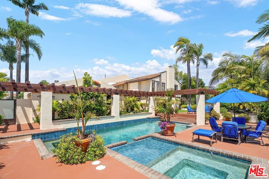 Property photo for 2528 Angelo Drive, Los Angeles, CA