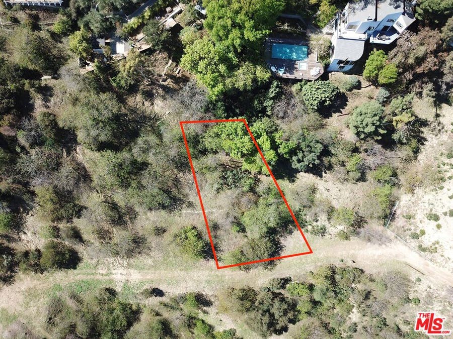 Property photo for 3895 N Hopevale Drive, Sherman Oaks, CA