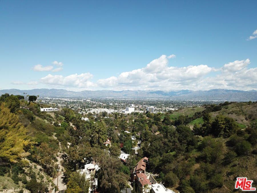 Property photo for 3905 N Hopevale Drive, Sherman Oaks, CA
