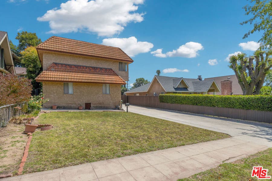 Property photo for 5234 Hermosa Avenue, Los Angeles, CA