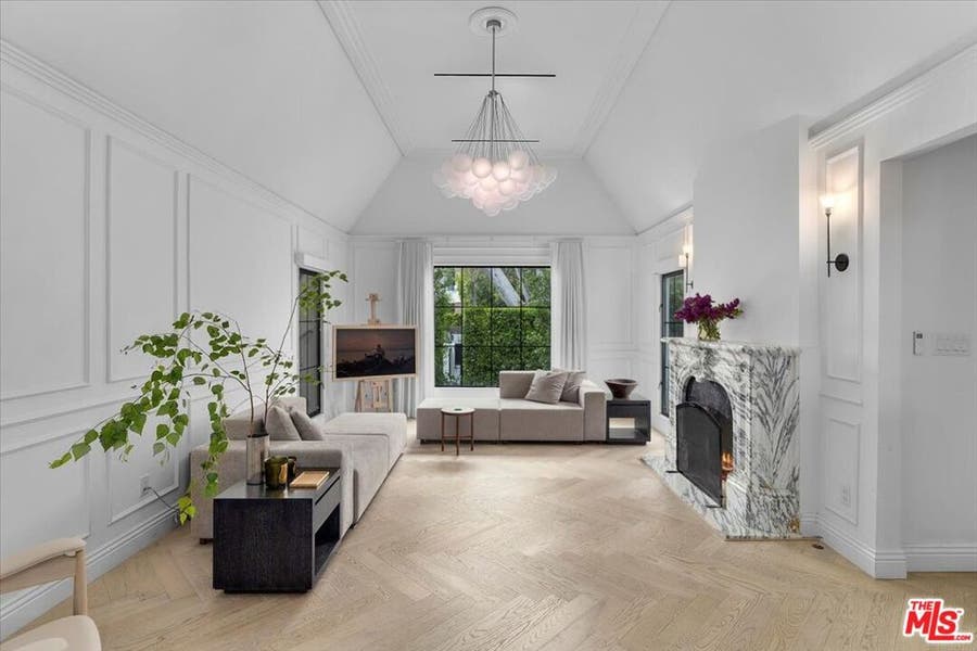 Property photo for 161 S Laurel Avenue, Los Angeles, CA