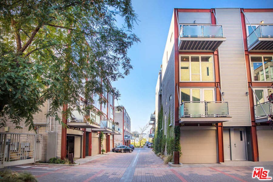 Property photo for 3450 Cahuenga Boulevard, #601, Los Angeles, CA