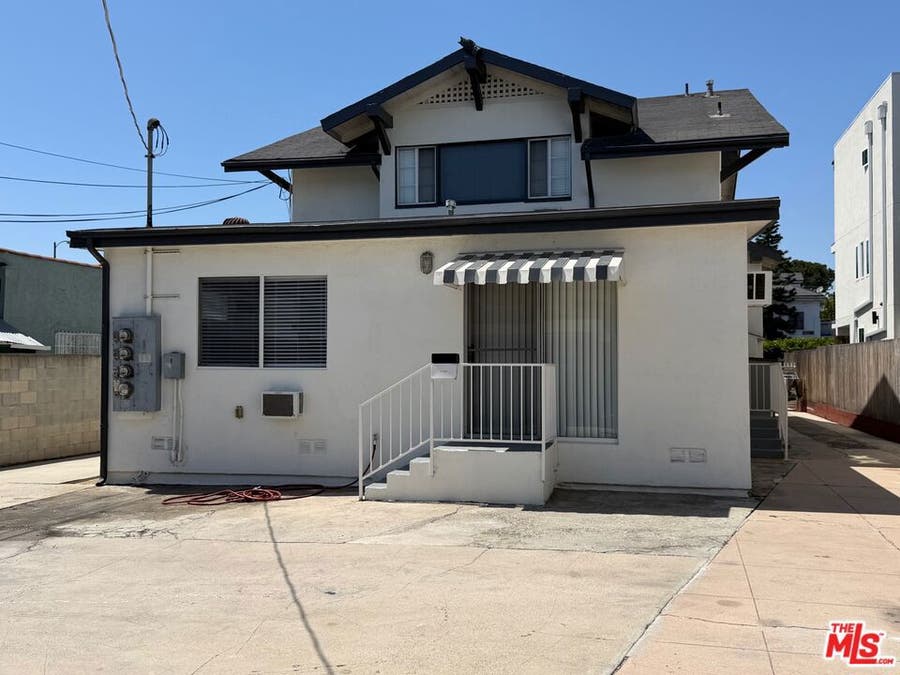 Property photo for 2240 Crenshaw Boulevard, #C, Los Angeles, CA