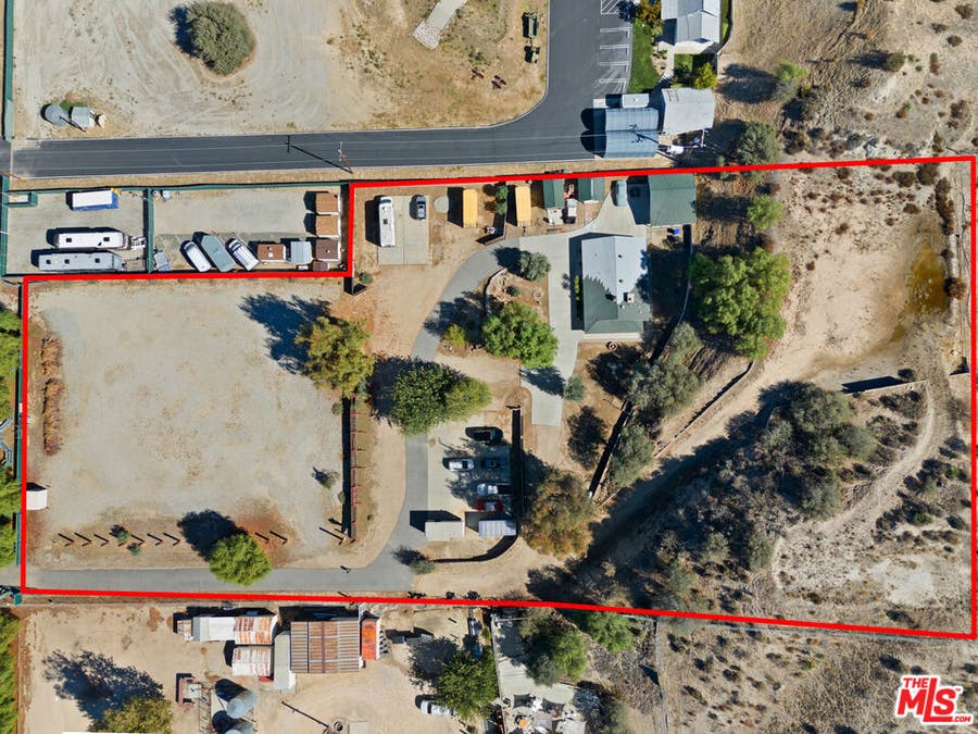 Property photo for 16166 Sierra Highway, Santa Clarita, CA