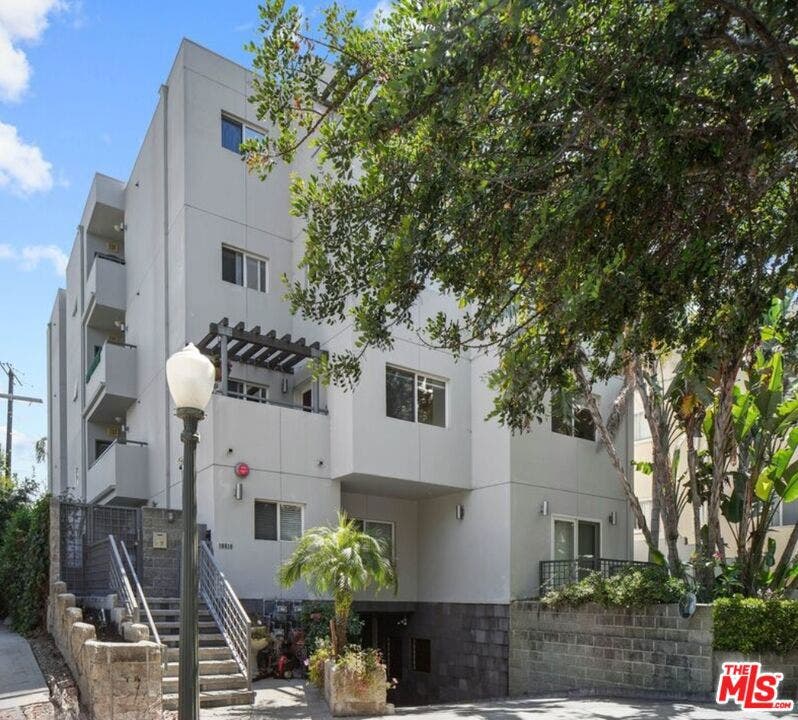 Property photo for 10616 Kinnard Avenue, #101, Los Angeles, CA