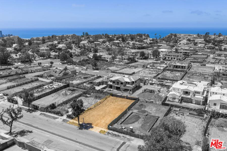 Property photo for 14826 W Sunset Boulevard, Pacific Palisades, CA