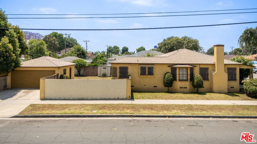 Property photo for 11200 Elm Street, Lynwood, CA