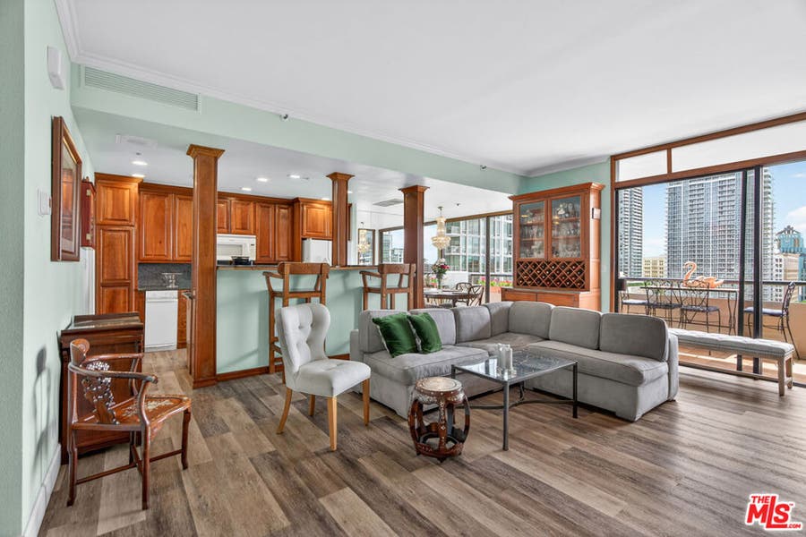 Property photo for 600 W 9th Street, #1512, Los Angeles, CA