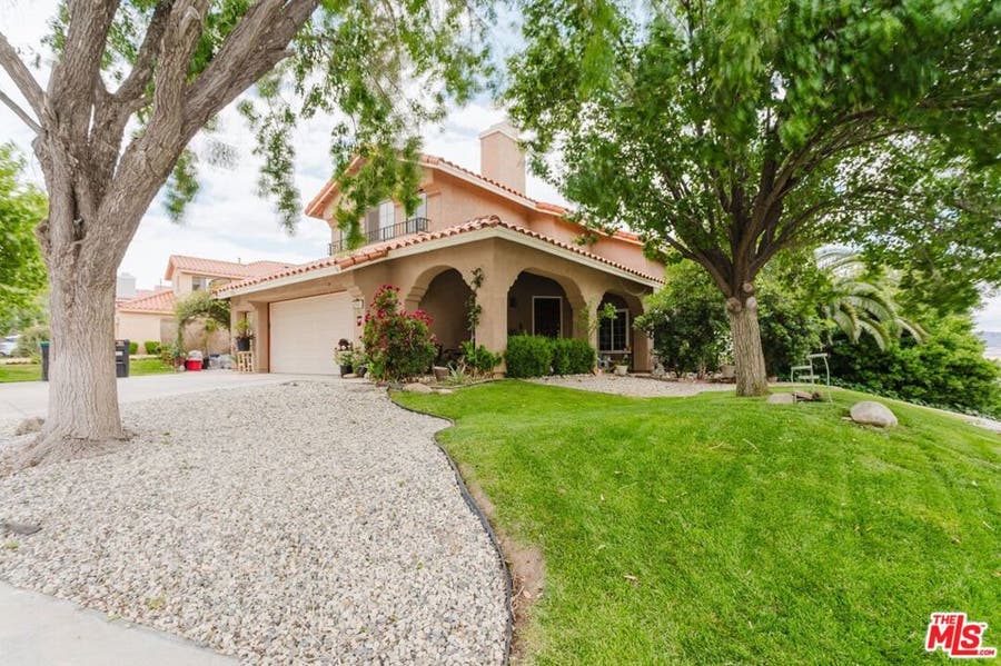 Property photo for 42665 Tempo Drive, Lancaster, CA