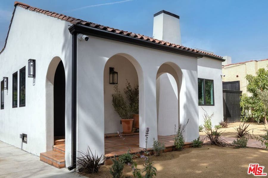 Property photo for 2101 Yosemite Drive, Los Angeles, CA