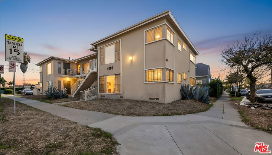 Property photo for 304 E 95th Street, #4, Los Angeles, CA
