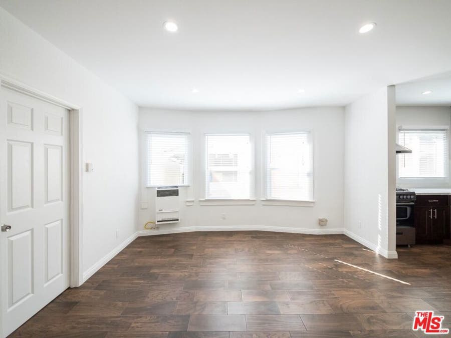 Property photo for 40 Rose Avenue, #6, Venice, CA