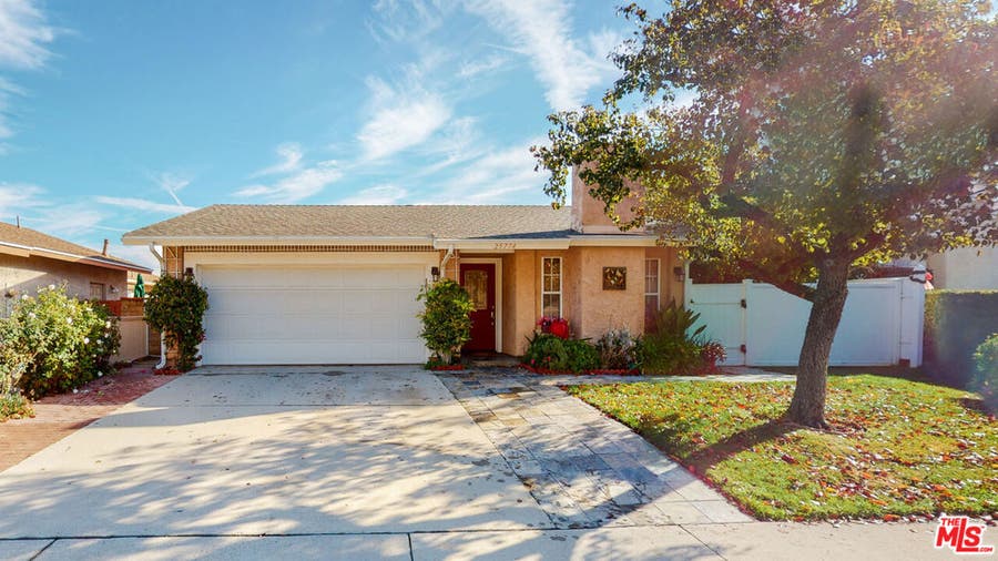 Property photo for 25774 Nashua Way, Valencia, CA