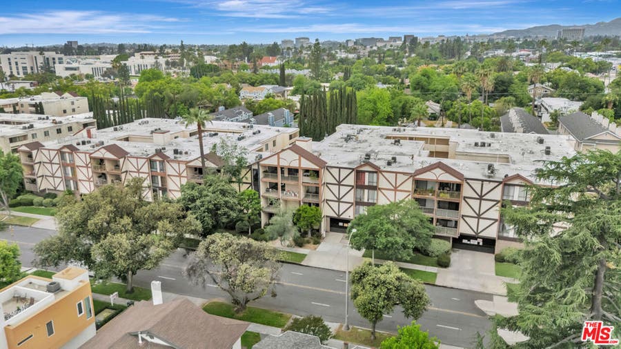 Property photo for 125 N Allen Avenue, #115, Pasadena, CA
