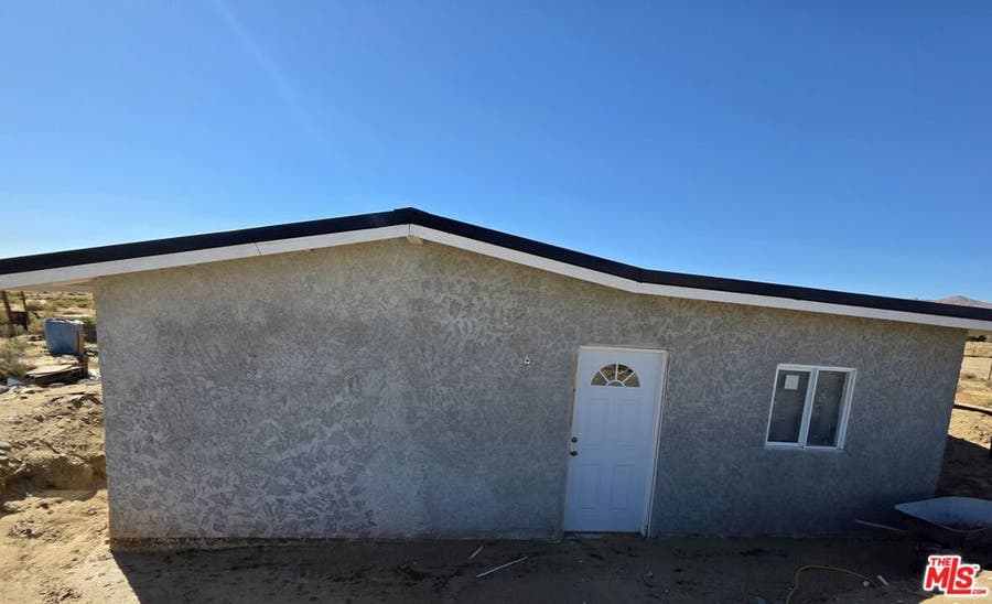 Property photo for 7797 Quartz Road, Mojave, CA