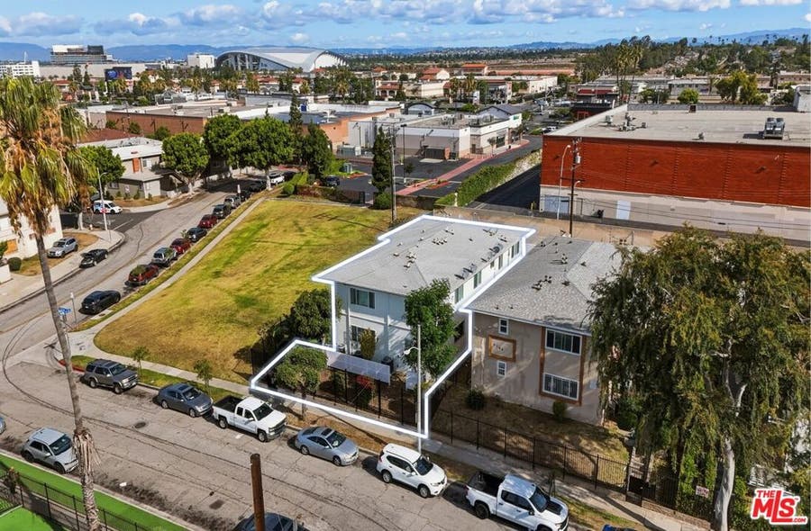 Property photo for 3213 Bartdon Avenue, Inglewood, CA